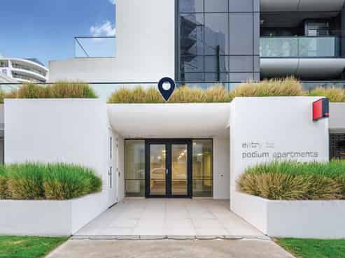 Showstopping office for sale or lease