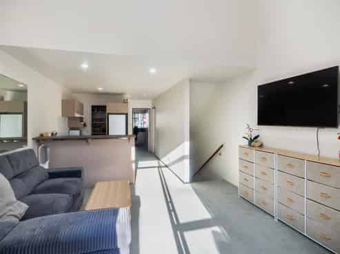 33/22A Willcott Street, Mount Albert