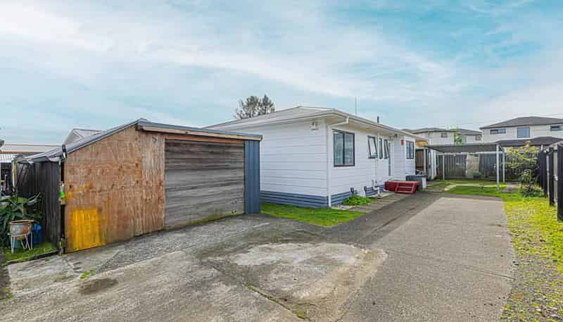 2/30 Gloucester Road, Manurewa