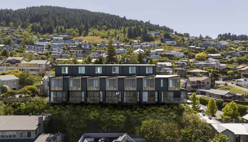 7 Salmond Place, Queenstown