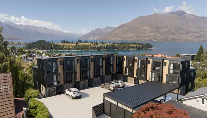 7 Salmond Place, Queenstown
