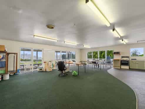Large scale warehousing in kiwifruit capital