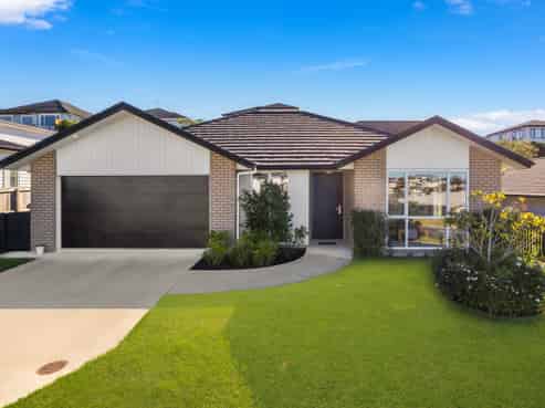 123 Colonial Drive, Silverdale