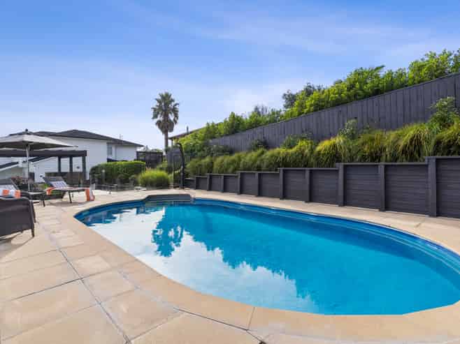 6 Crossland Place, Maraetai