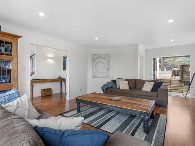 6 Crossland Place, Maraetai