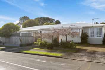 6 Omata Road, WESTOWN