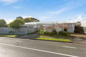 8 Omata Road, WESTOWN
