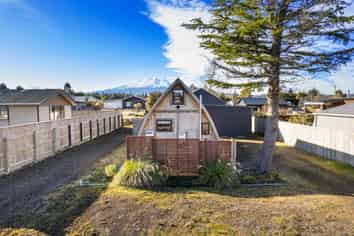 27B Kaha Street, Ohakune