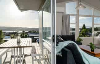 6 Manukau Road, Raglan