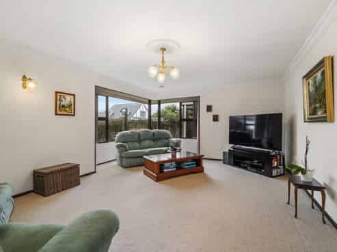 27B Herewini Street, Victoria