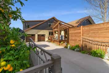 3 Cathray Place, Matua
