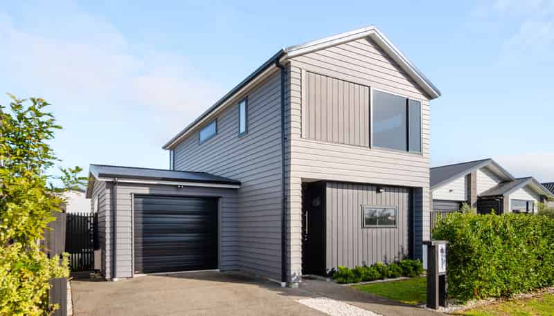 15 Trewern Avenue, Chartwell