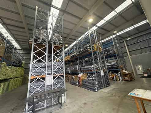 Dakota Business Park: Expansive Warehouse