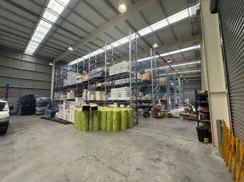 Dakota Business Park: Expansive Warehouse