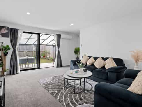 1/51 Cabourne Drive, Glenview