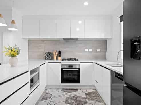 1/51 Cabourne Drive, Glenview