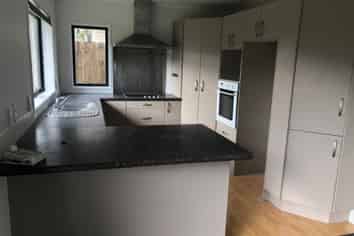 3 Andrusha Place, Flat Bush