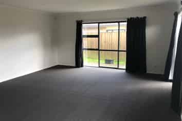 3 Andrusha Place, Flat Bush