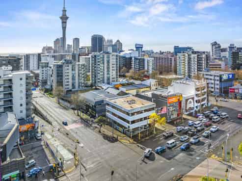 Central city standalone with massive profile