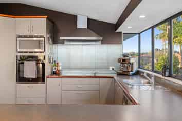 10 Elana Court, Conifer Grove