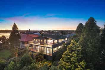 10 Elana Court, Conifer Grove