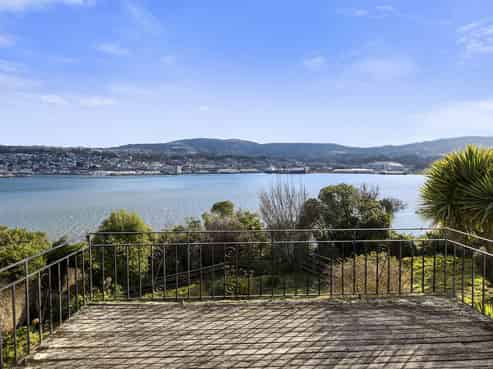 28 Glengyle Street, Vauxhall