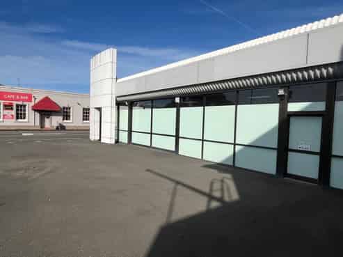Prominent, High Yielding High Street Investment