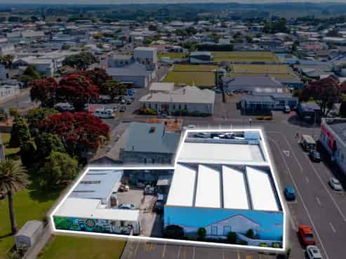 Prominent, High Yielding High Street Investment
