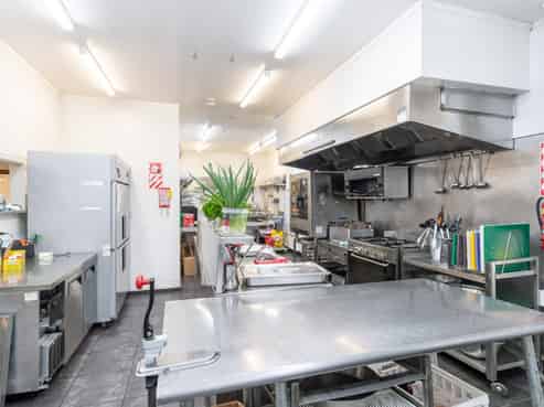 Live-work flexibility on strategic freehold corner