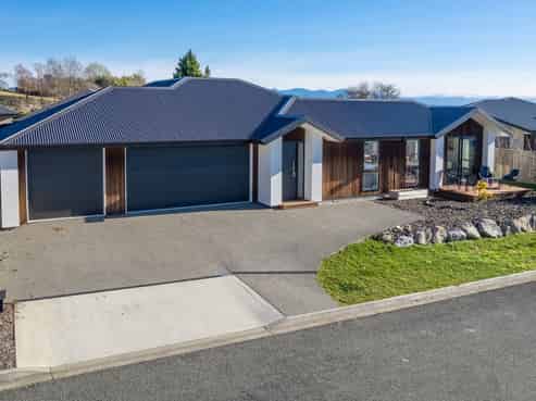 25 Travers Avenue, Richmond