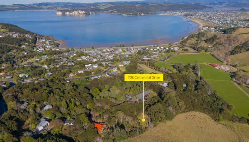 70E Centennial Drive, Whitianga