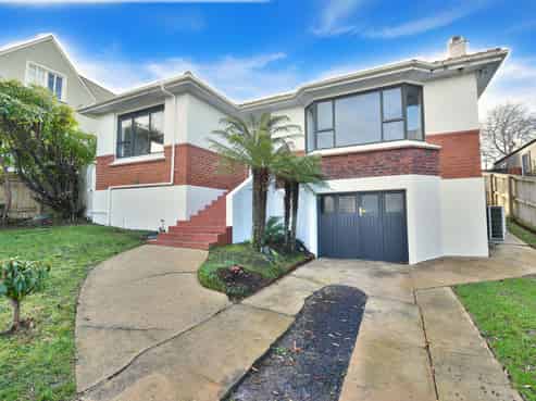 52 Hawthorn Avenue, Mornington