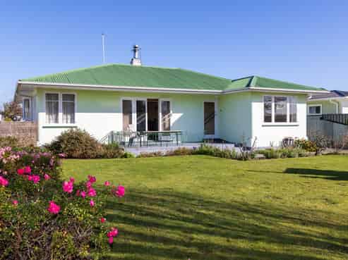 15 Wycliffe Street, Onekawa