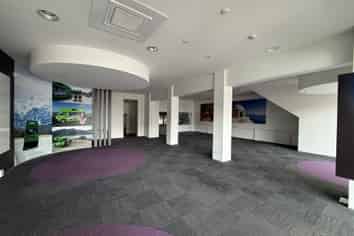 Large retail on Parnell Road