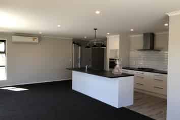 5 Roma Way, Waitarere Beach