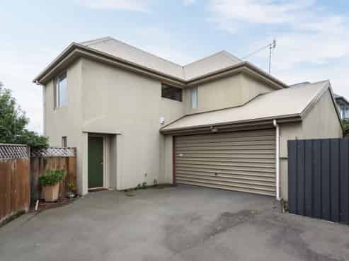 4/17 Longley Place, Addington