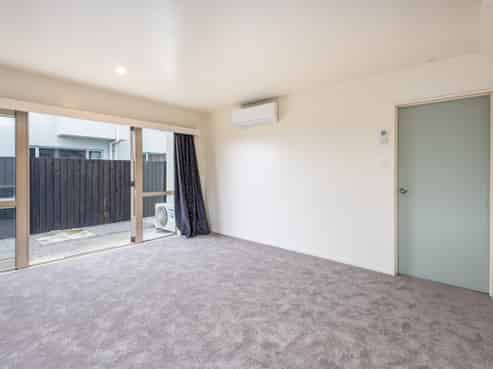 4/17 Longley Place, Addington