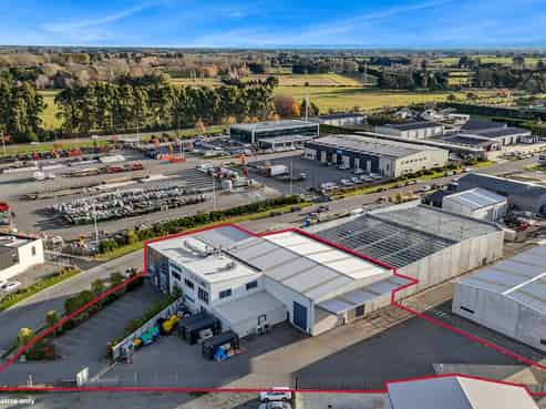 Premium Mixed-Use Investment with Diverse Income