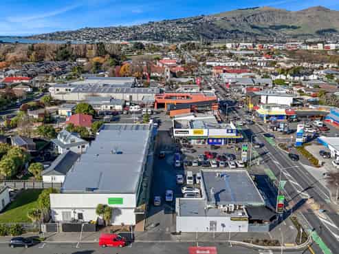 Multi-Tenanted Investment with Strategic Landhold