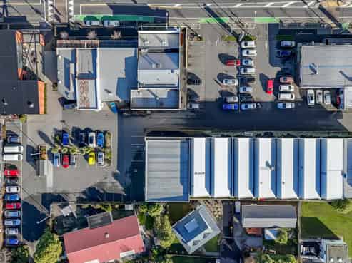 Multi-Tenanted Investment with Strategic Landhold