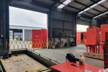 Warehouse And Yard For Lease
