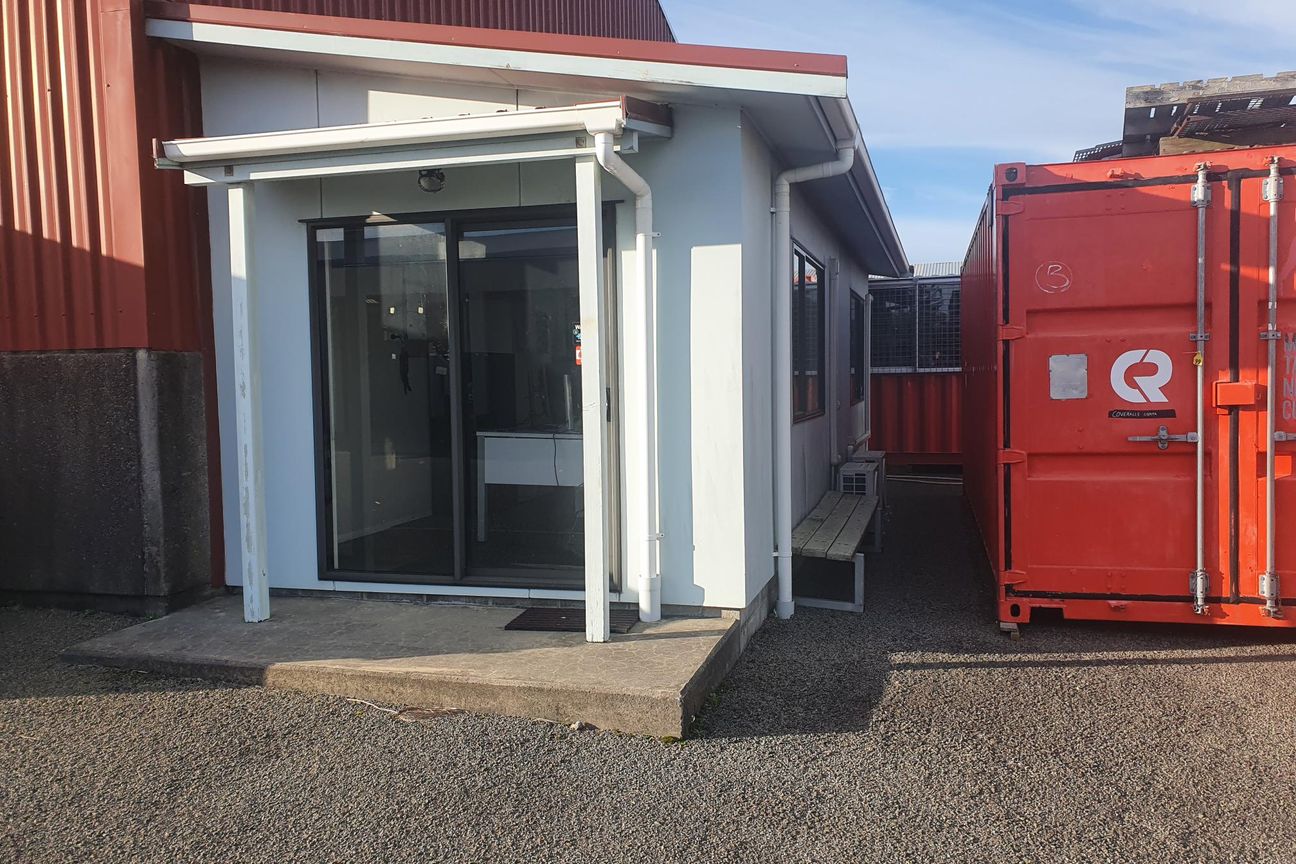 Warehouse And Yard For Lease - Näkymä 4