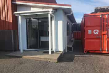Warehouse And Yard For Lease