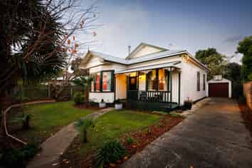 16 Margaret Street, Roslyn