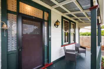 16 Margaret Street, Roslyn