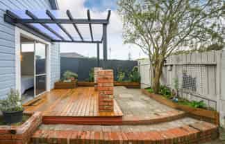  140 Broadway, Marton