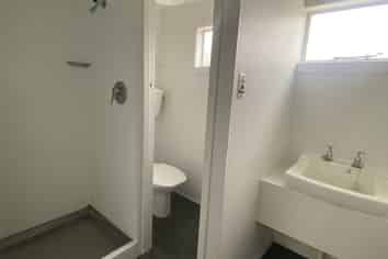 4/7 Charlton Lane, Gore