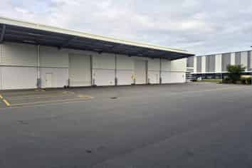 Premier Industrial Facility in Dakota Park