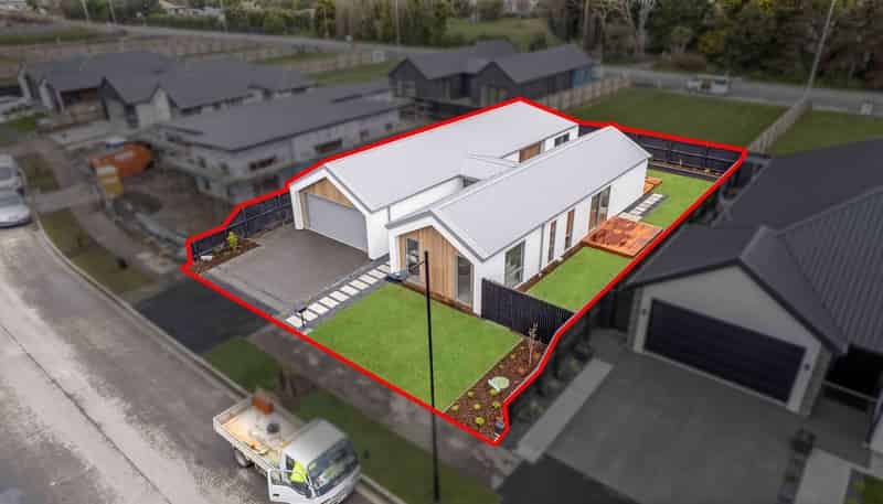 11 Twin Meadows Drive, Casebrook