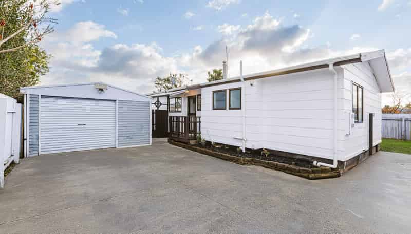 2/31 Sutton Crescent, Papakura